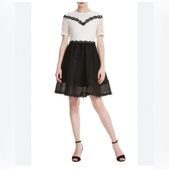 Maje Skater dress in bicolored lace Maje Skater dress in bicolored lace